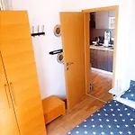 Vineyard 2-room