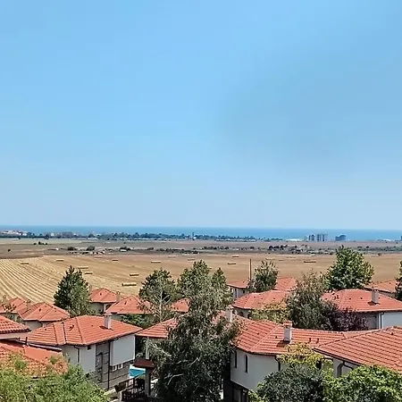 Vineyard 2-room شقة